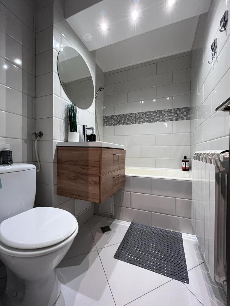 Elegant & Silver Luxury Apartament Craiova Exterior photo